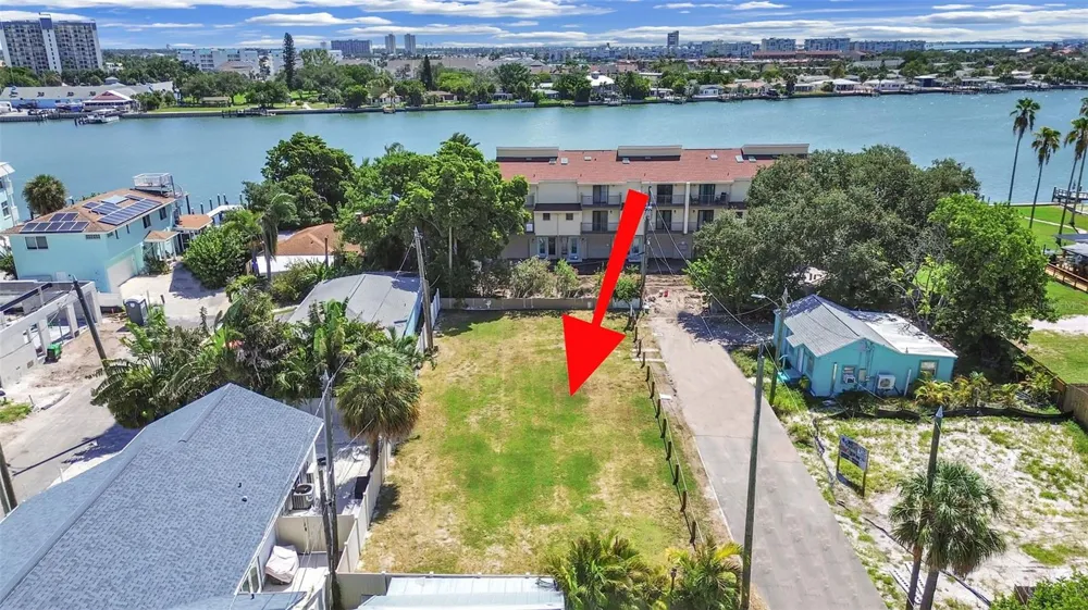 140 92ND AVENUE Treasure Island, FL 33706