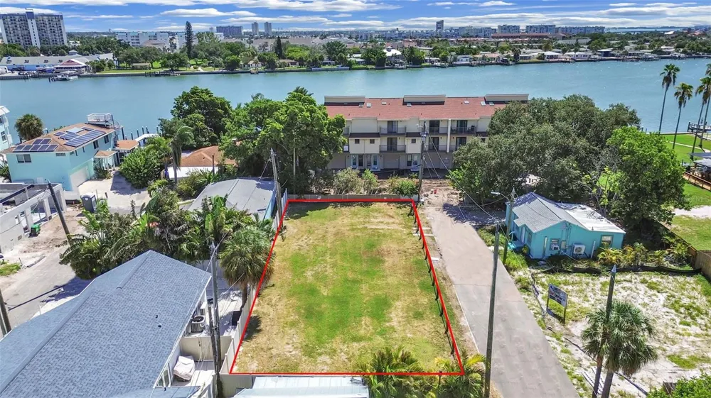 140 92ND AVENUE Treasure Island, FL 33706