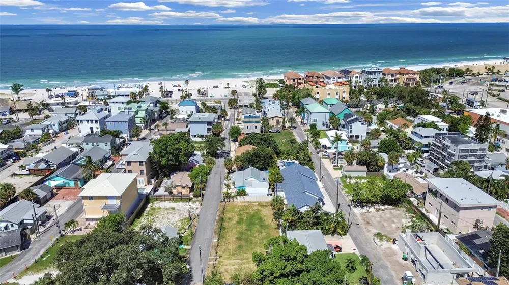 140 92ND AVENUE Treasure Island, FL 33706