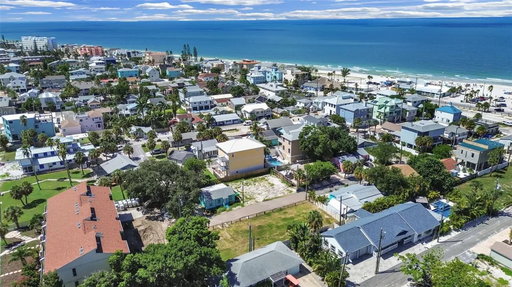 140 92ND AVENUE Treasure Island, FL 33706
