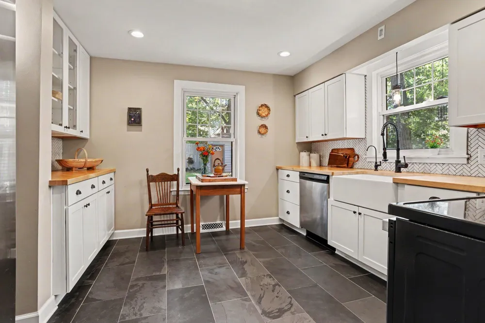 129 S Berkley Street Kalamazoo Charter Township, MI 49006