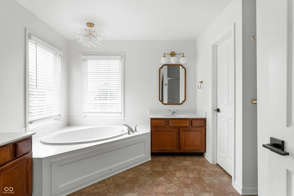 12135 Ashland Drive Fishers, IN 46037