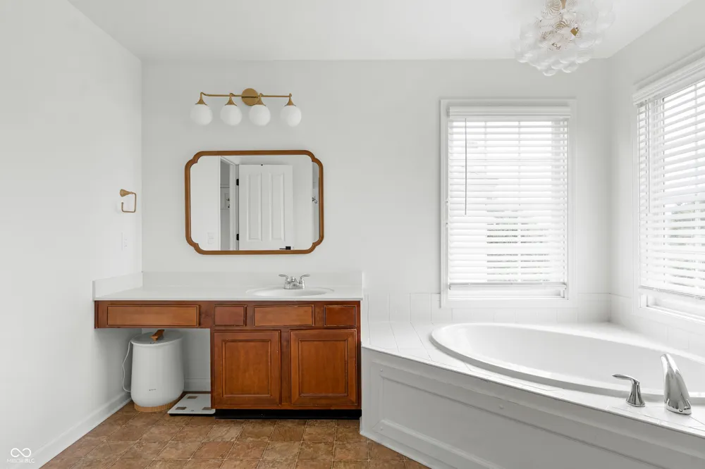 12135 Ashland Drive Fishers, IN 46037