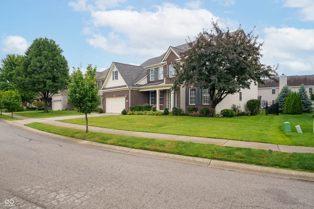 12135 Ashland Drive Fishers, IN 46037
