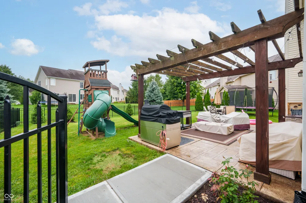 12135 Ashland Drive Fishers, IN 46037