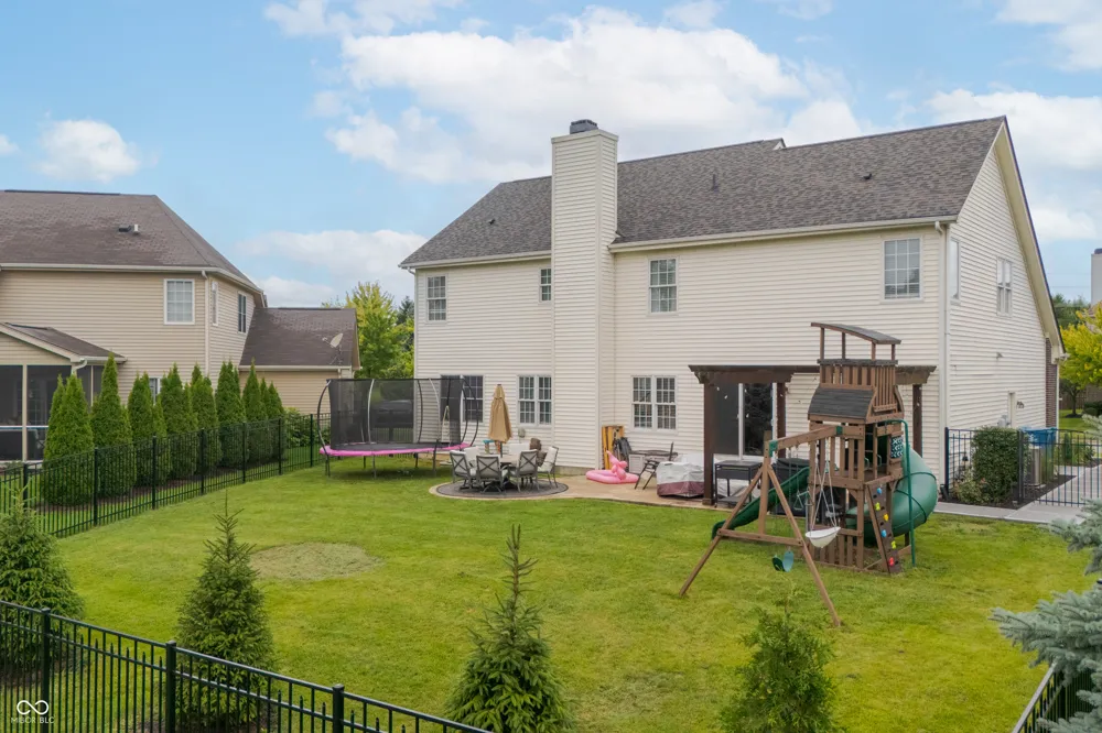12135 Ashland Drive Fishers, IN 46037