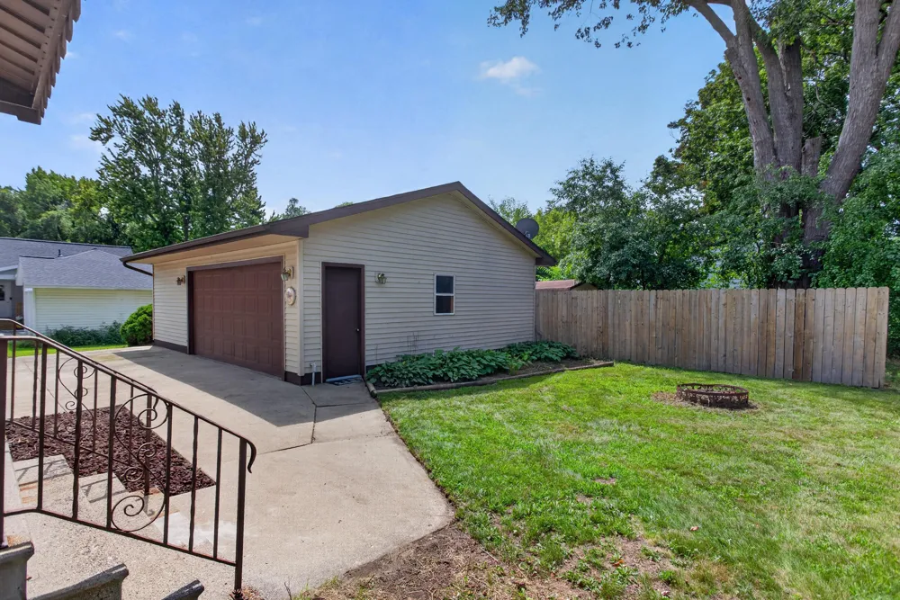 514 Fern Avenue Jackson, MI 49202