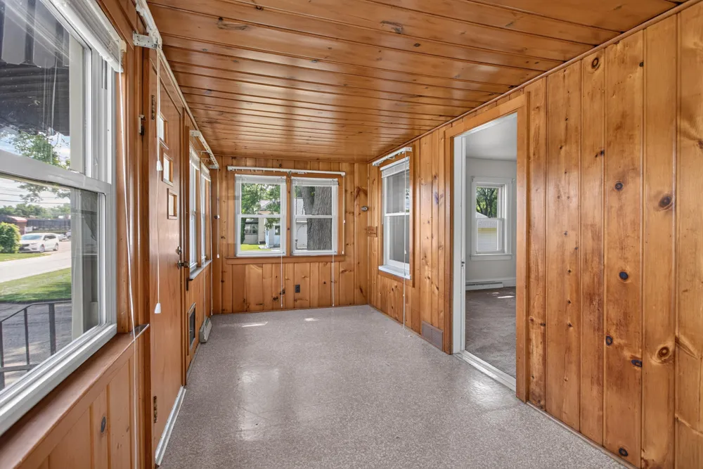514 Fern Avenue Jackson, MI 49202