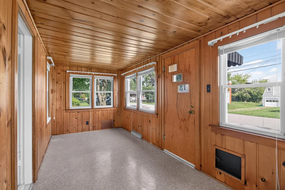 514 Fern Avenue Jackson, MI 49202