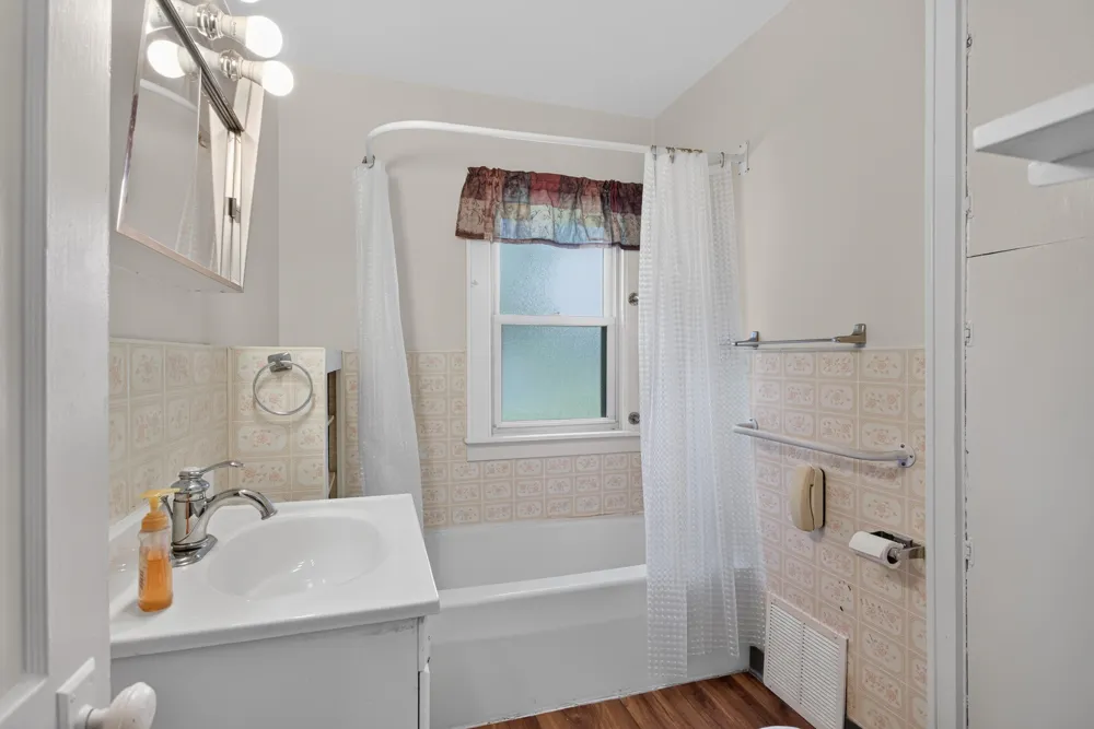 514 Fern Avenue Jackson, MI 49202