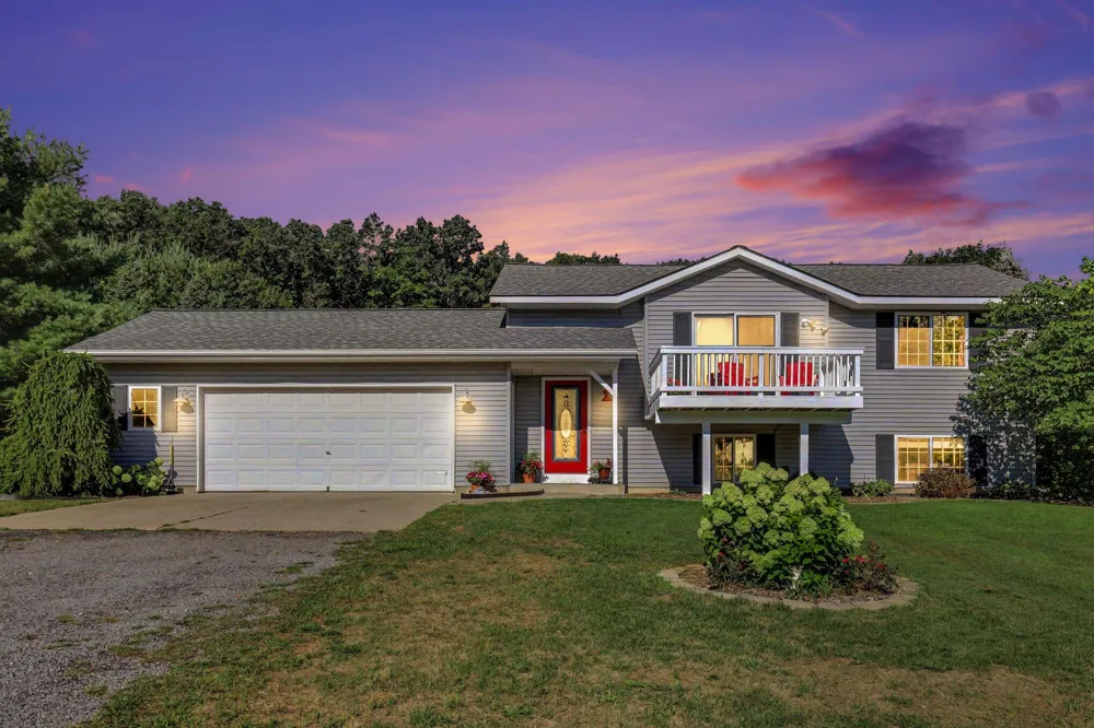 13955 Pine Lake Avenue NE Cedar Springs, MI 49319