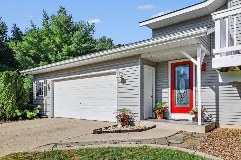 13955 Pine Lake Avenue NE Cedar Springs, MI 49319