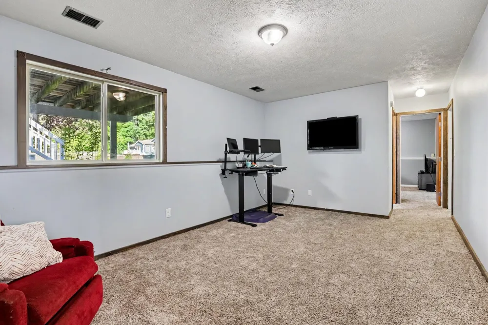 13955 Pine Lake Avenue NE Cedar Springs, MI 49319