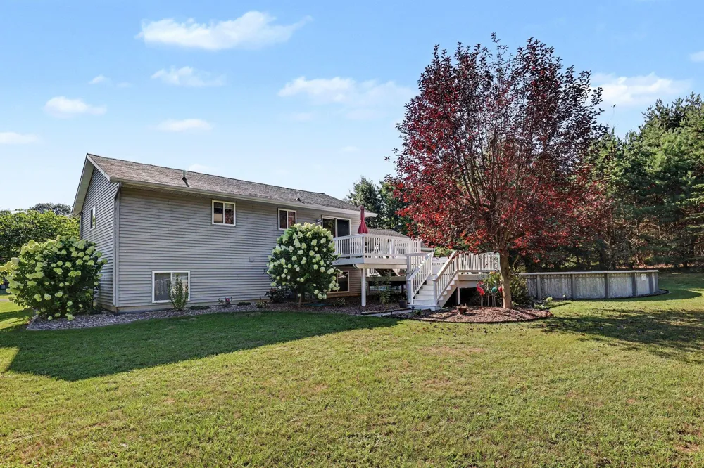 13955 Pine Lake Avenue NE Cedar Springs, MI 49319