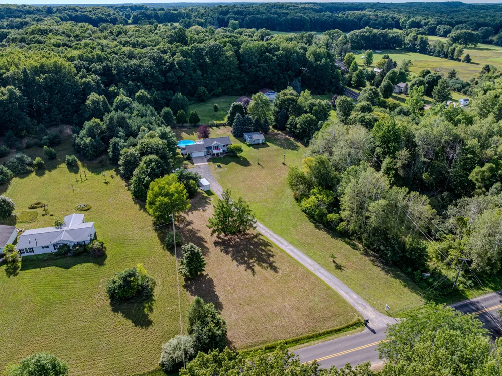 13955 Pine Lake Avenue NE Cedar Springs, MI 49319