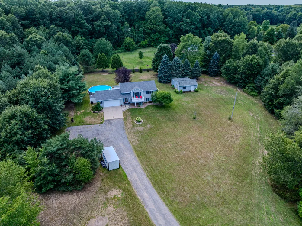 13955 Pine Lake Avenue NE Cedar Springs, MI 49319