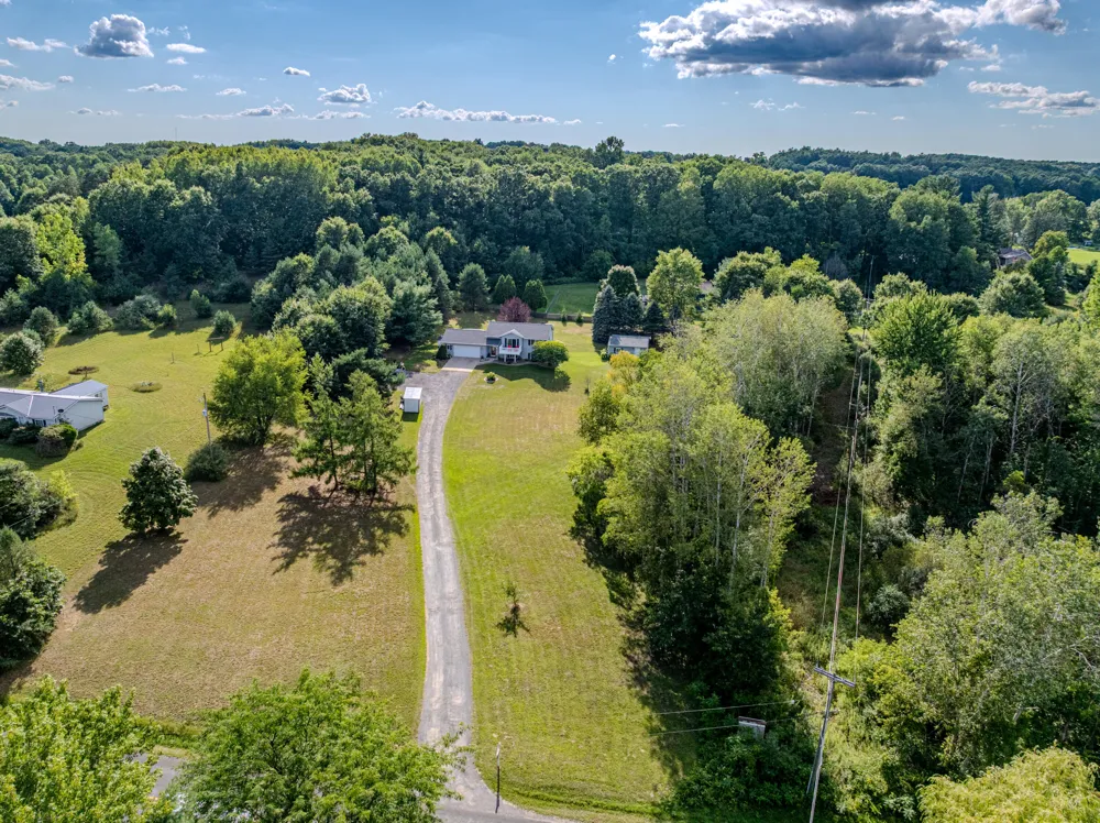 13955 Pine Lake Avenue NE Cedar Springs, MI 49319