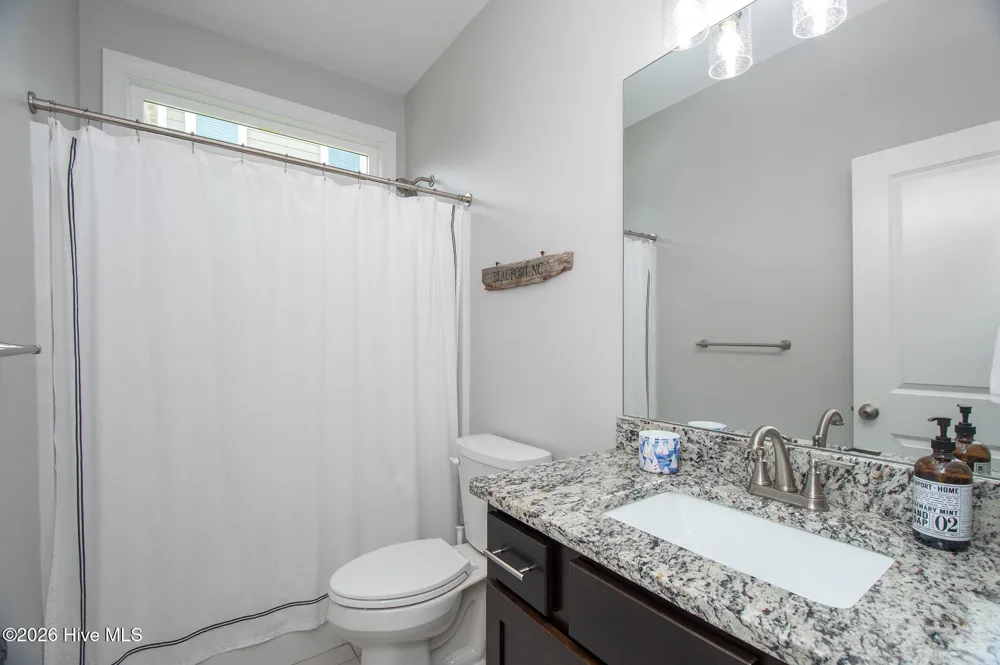 421 Taylorwood Drive Beaufort, NC 28516