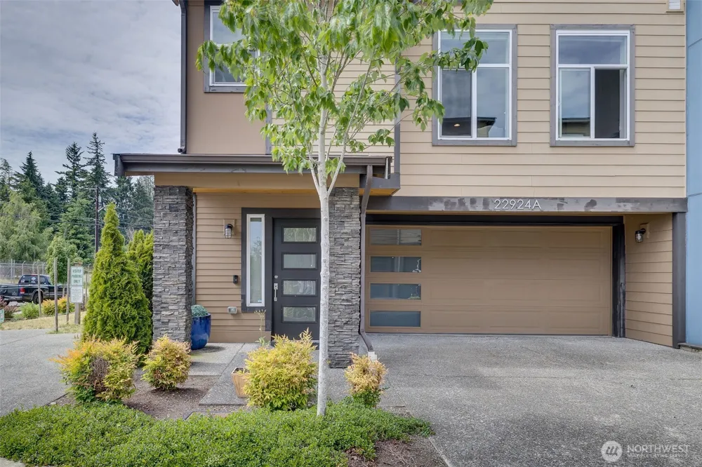 22924 79th Lane W #A Edmonds, WA 98026