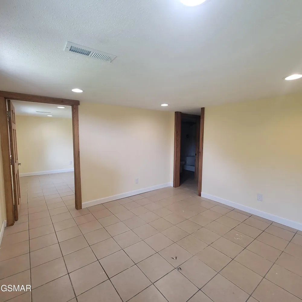 709 8th Street Newport, TN 37821