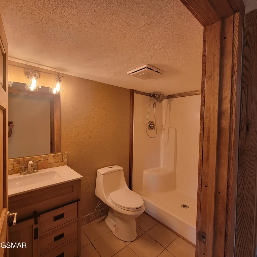 709 8th Street Newport, TN 37821