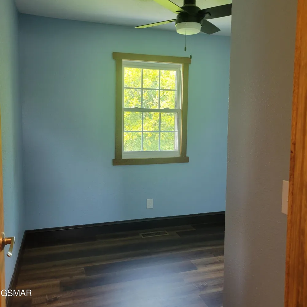 709 8th Street Newport, TN 37821