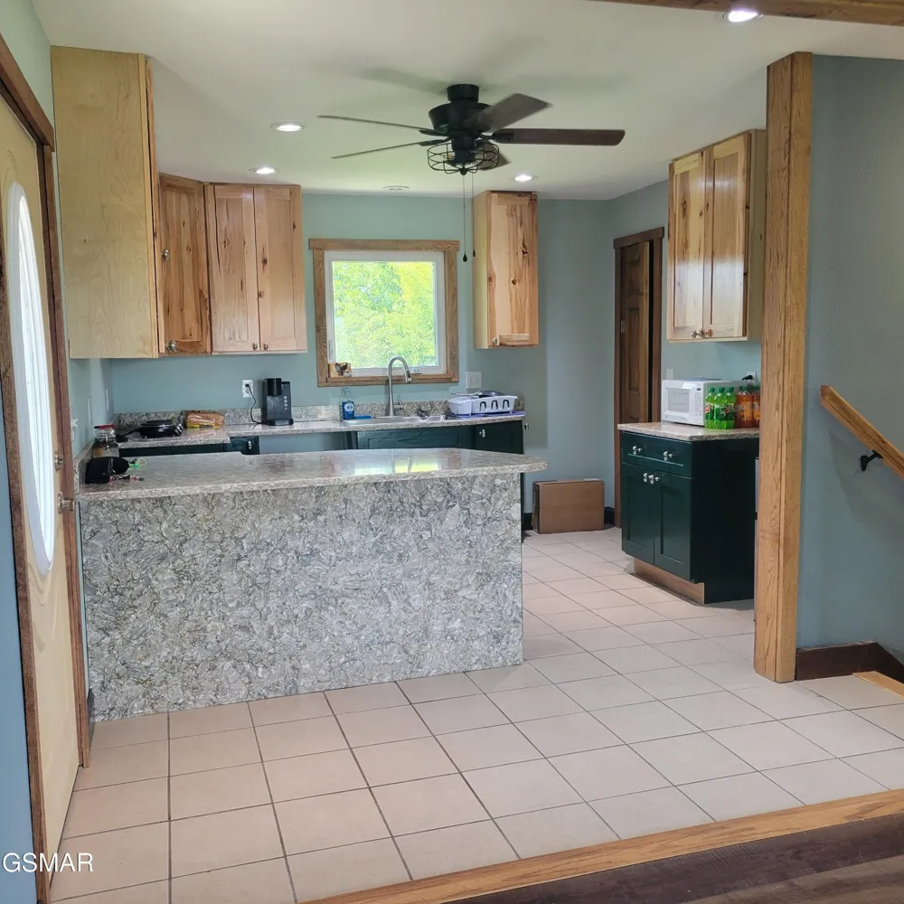 709 8th Street Newport, TN 37821