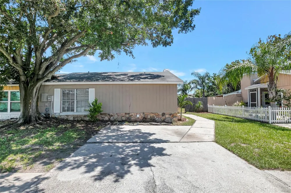1212 COOLMONT DRIVE Brandon, FL 33511