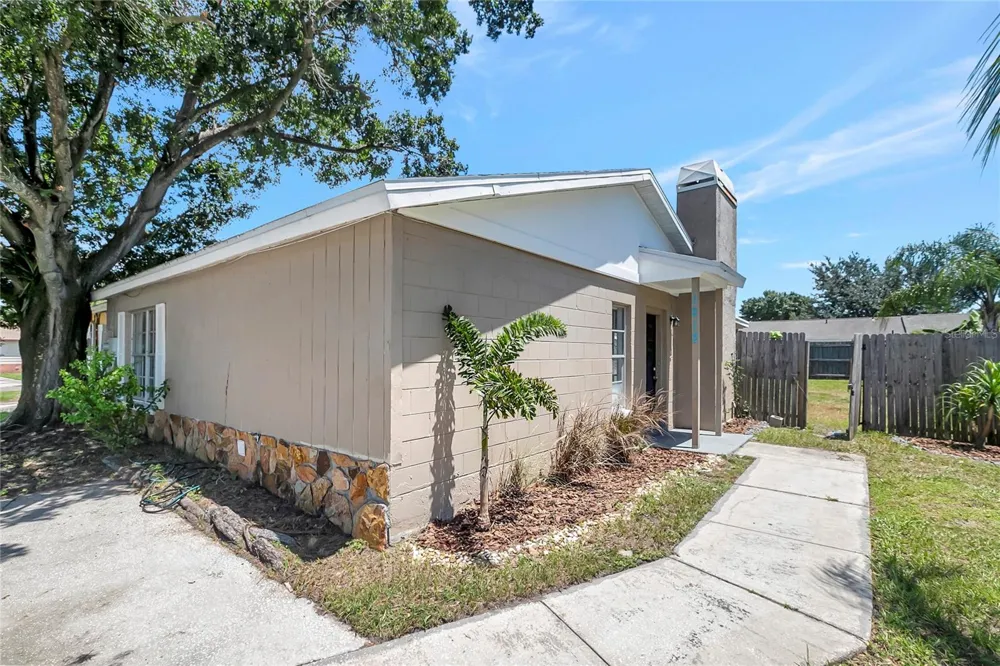 1212 COOLMONT DRIVE Brandon, FL 33511