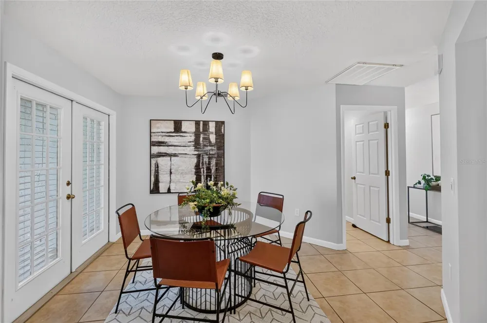 1202 VALENCIA LANE Auburndale, FL 33823