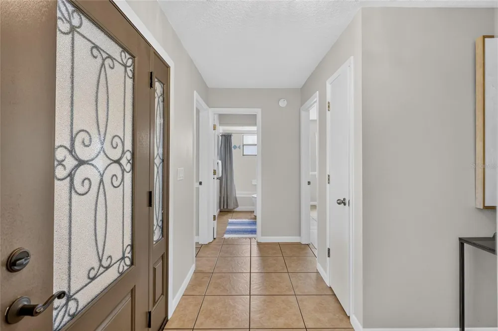 1202 VALENCIA LANE Auburndale, FL 33823