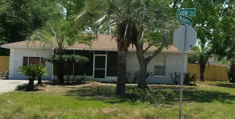 931 CEDAR CIRCLE