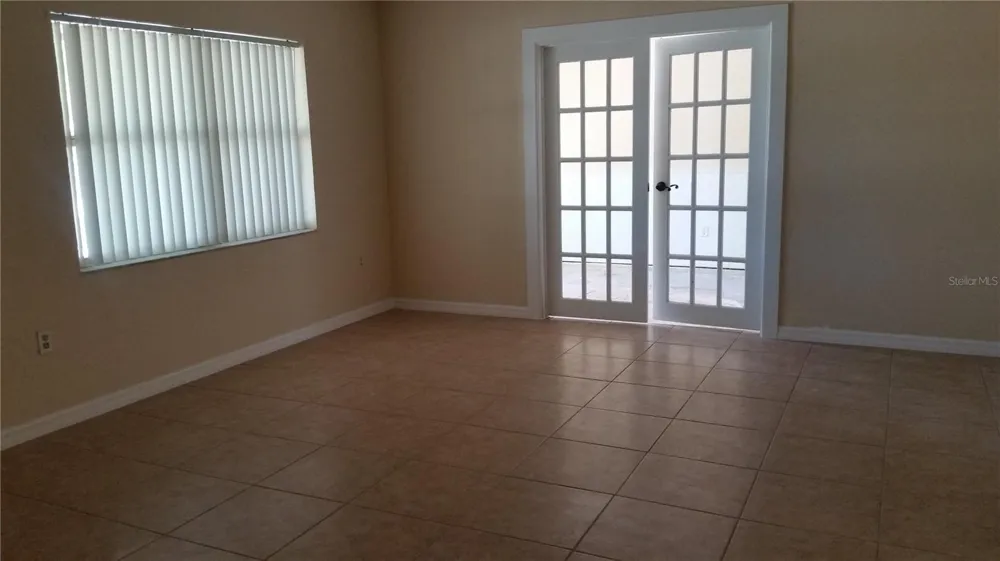 931 CEDAR CIRCLE Tavares, FL 32778