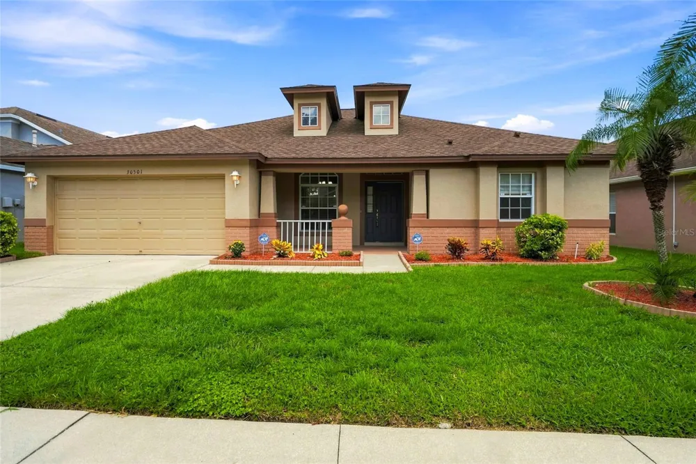 30501 IVERSON DRIVE Wesley Chapel, FL 33543