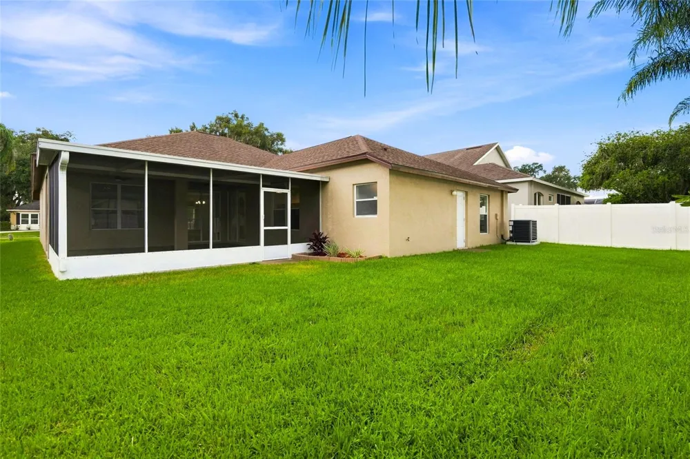 30501 IVERSON DRIVE Wesley Chapel, FL 33543