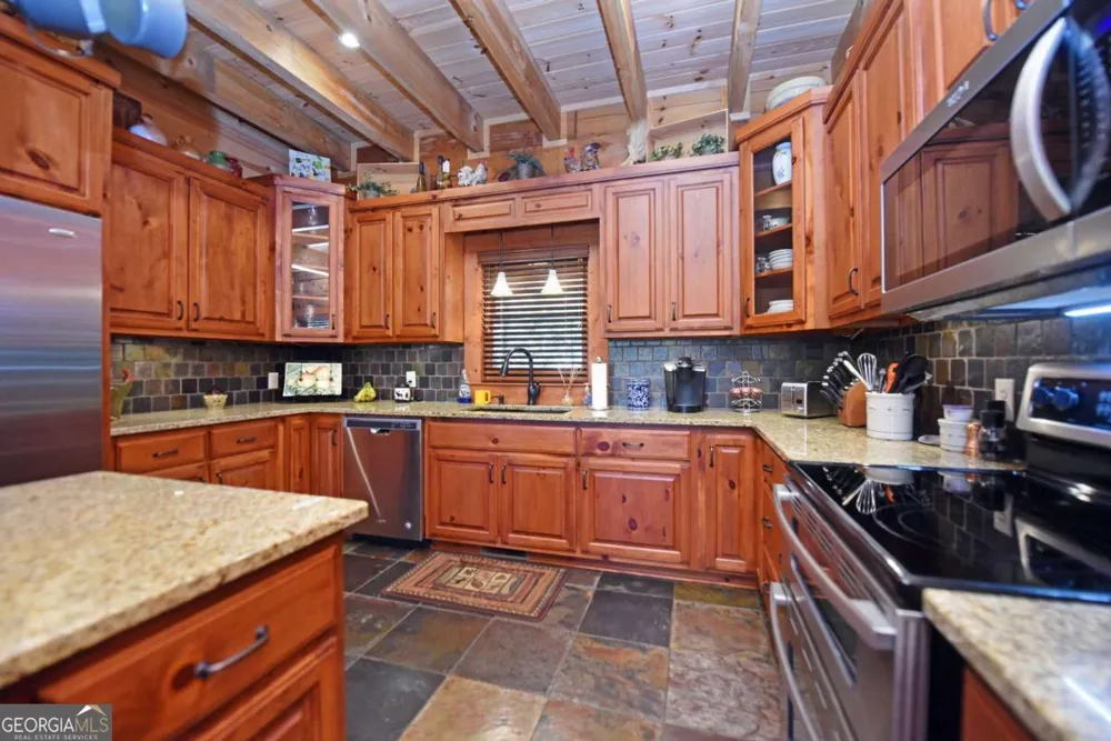 327 Prospectors PASS Ellijay, GA 30536