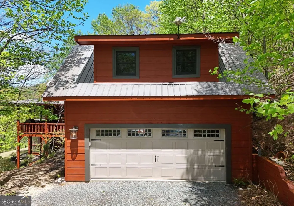 327 Prospectors PASS Ellijay, GA 30536