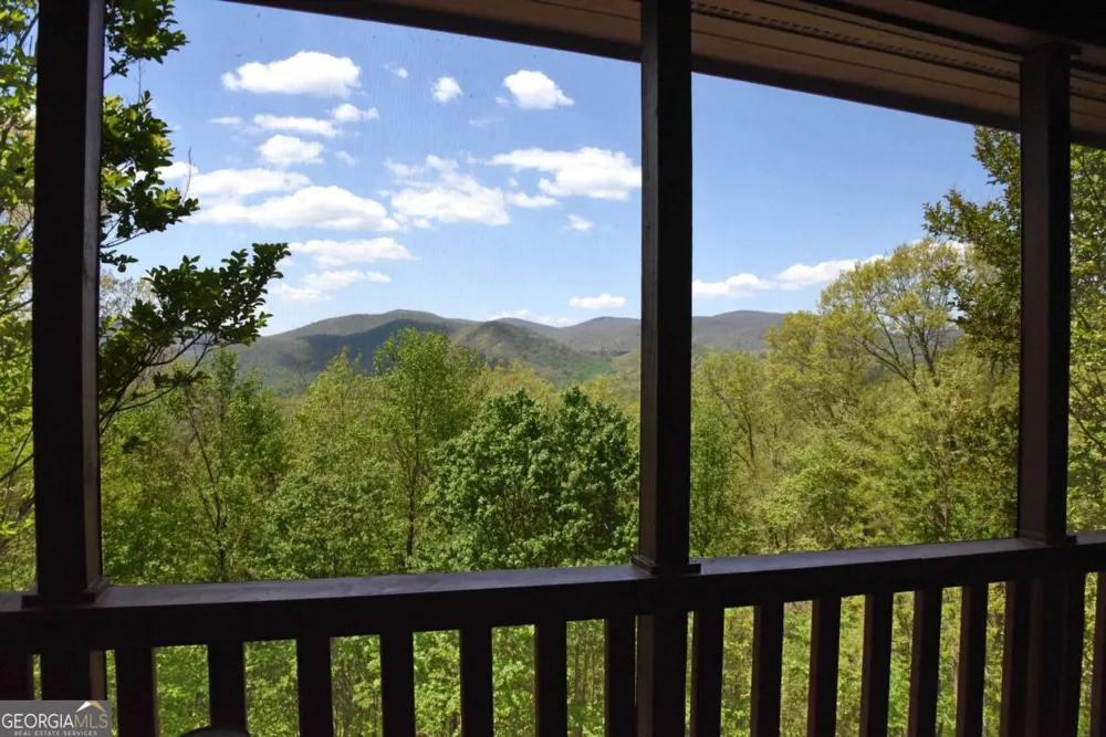 327 Prospectors PASS Ellijay, GA 30536