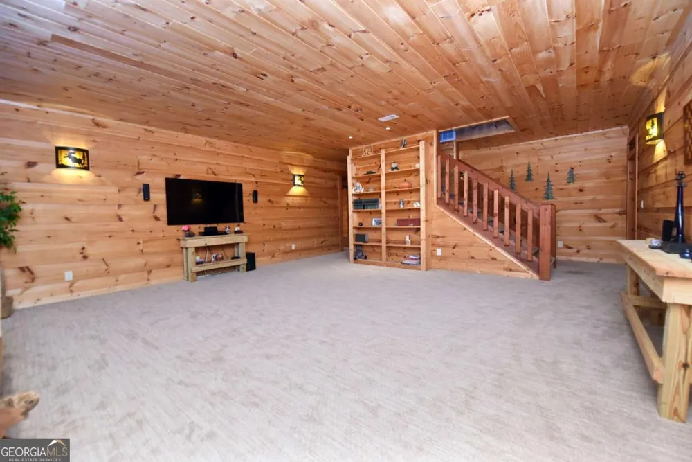 327 Prospectors PASS Ellijay, GA 30536