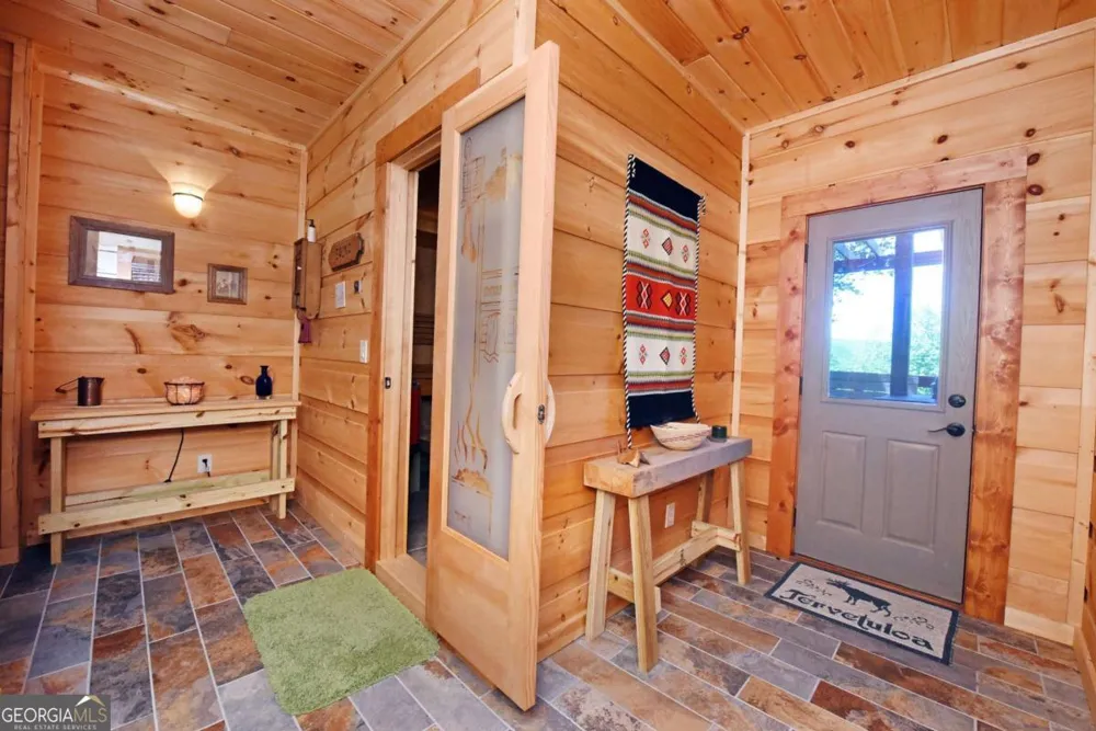 327 Prospectors PASS Ellijay, GA 30536