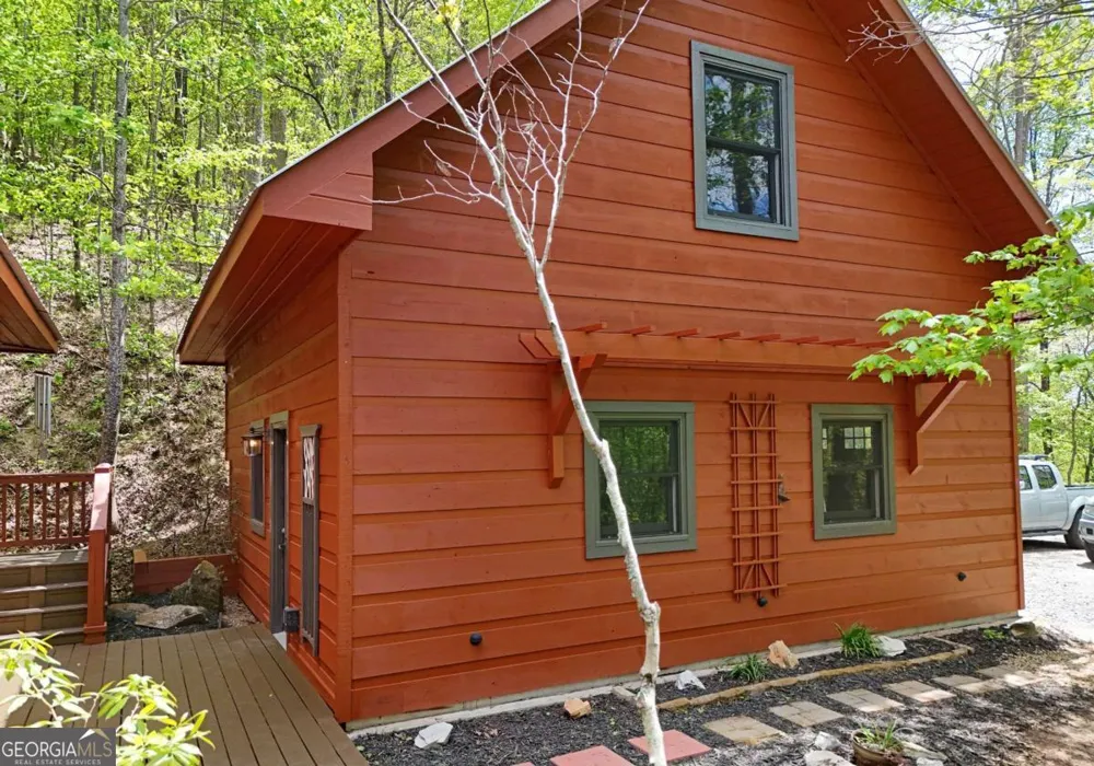 327 Prospectors PASS Ellijay, GA 30536