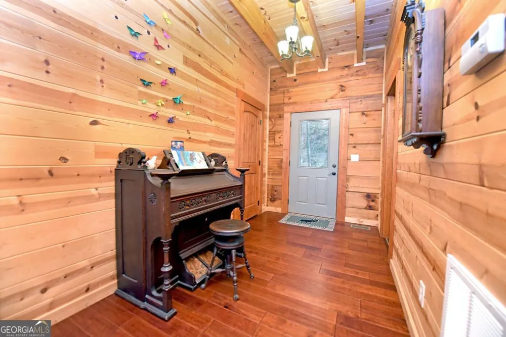 327 Prospectors PASS Ellijay, GA 30536