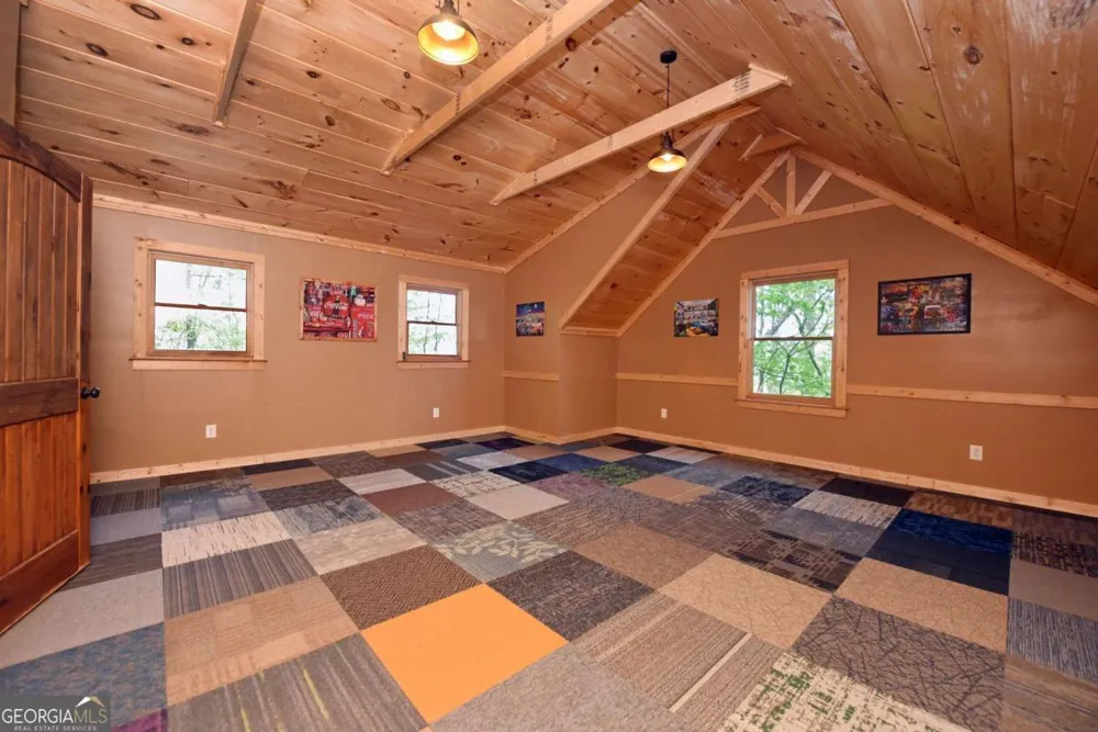 327 Prospectors PASS Ellijay, GA 30536
