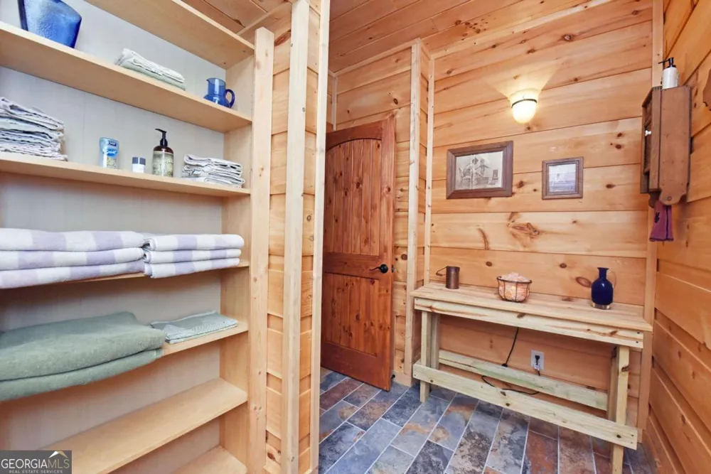 327 Prospectors PASS Ellijay, GA 30536