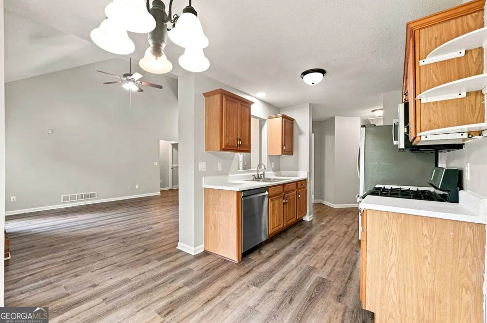 115 Camden Woods PL Dallas, GA 30157