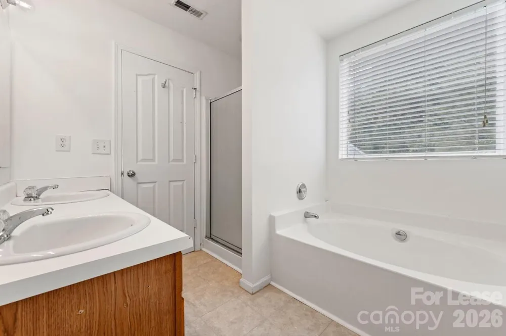 7007 Advocator Lane Charlotte, NC 28216