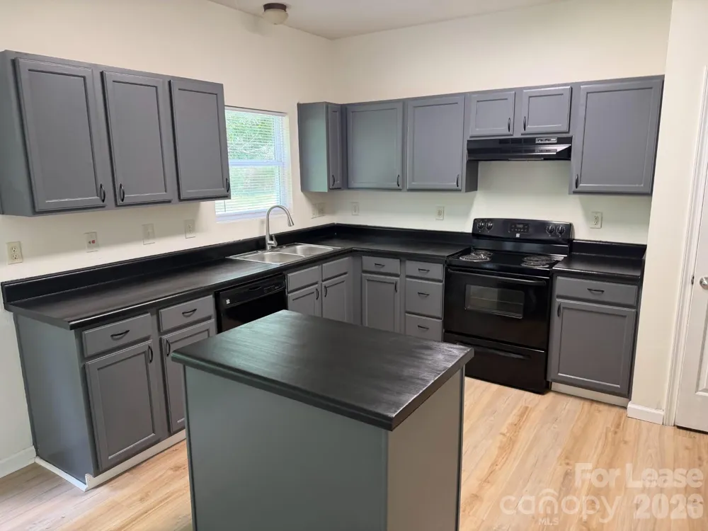 7007 Advocator Lane Charlotte, NC 28216