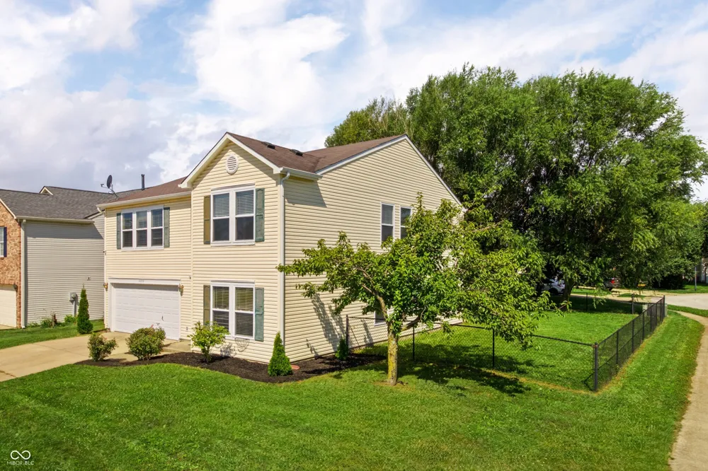 2272 Westmere Drive Plainfield, IN 46168