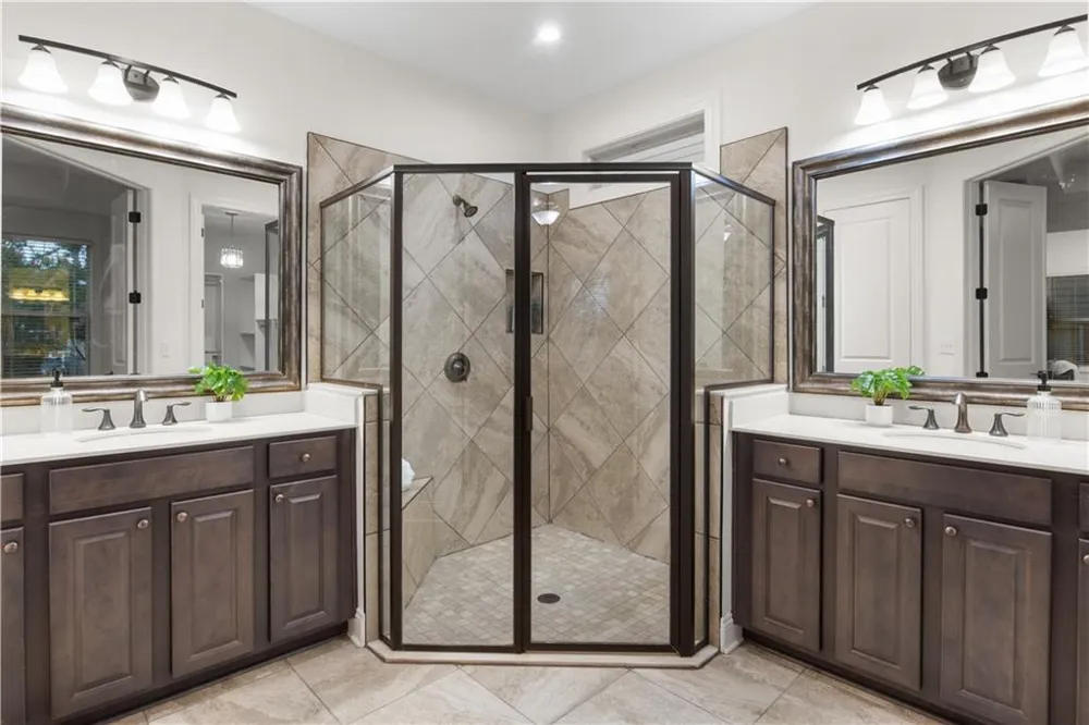 321 Cottonwood Circle Peachtree City, GA 30269