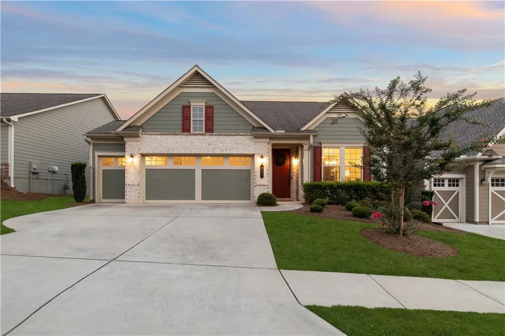 321 Cottonwood Circle Peachtree City, GA 30269